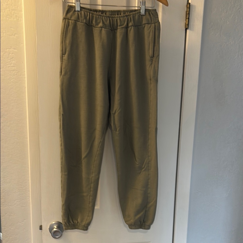 Women’s  Olive Green Jogger Sweat Pants
